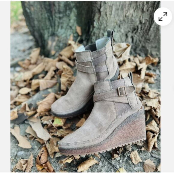 Merrell Tremblant Wedge Women’s Sz 10 Ankle Boots Brown Suede Pull On Fast Ship - Picture 1 of 10